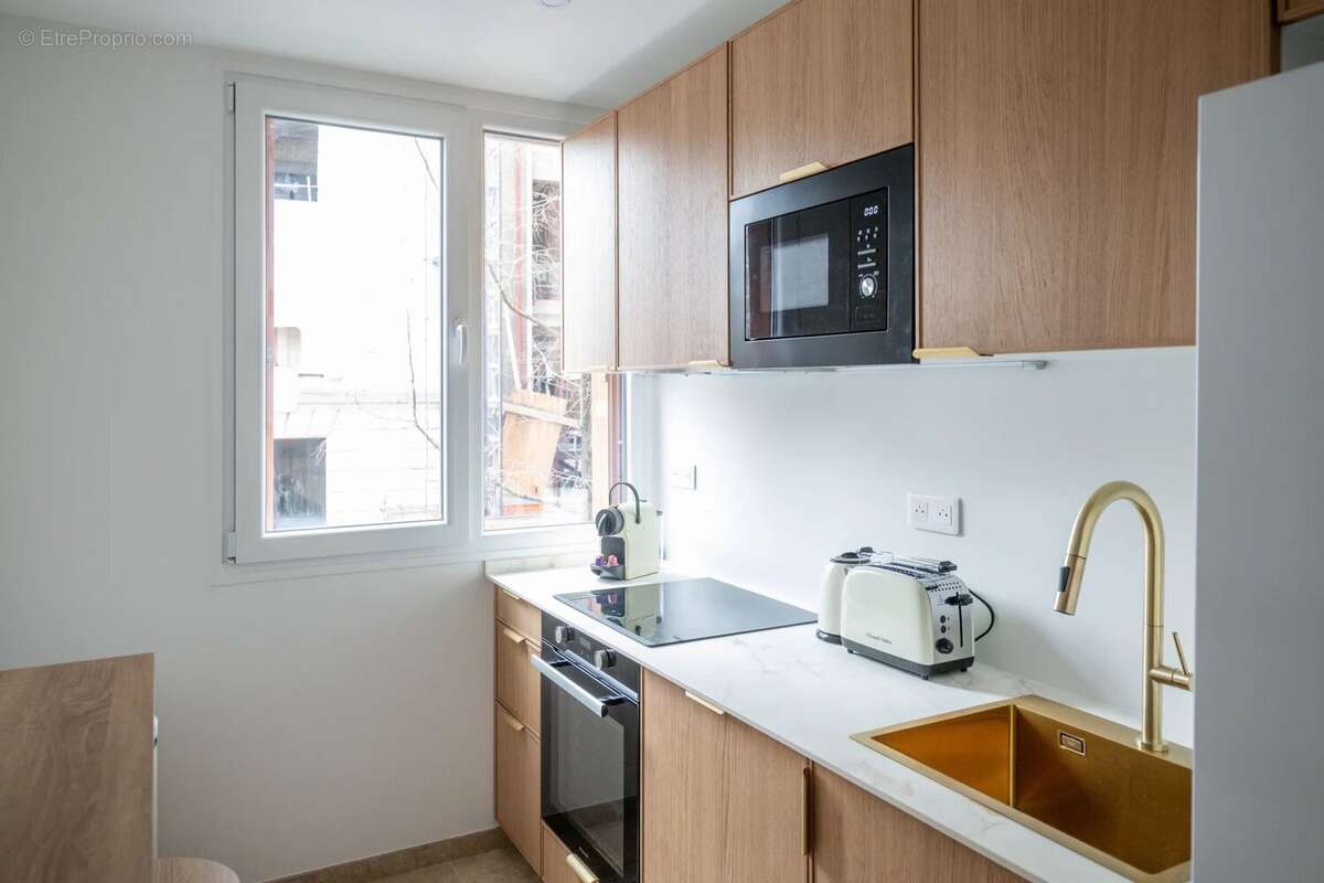 Appartement à PARIS-11E