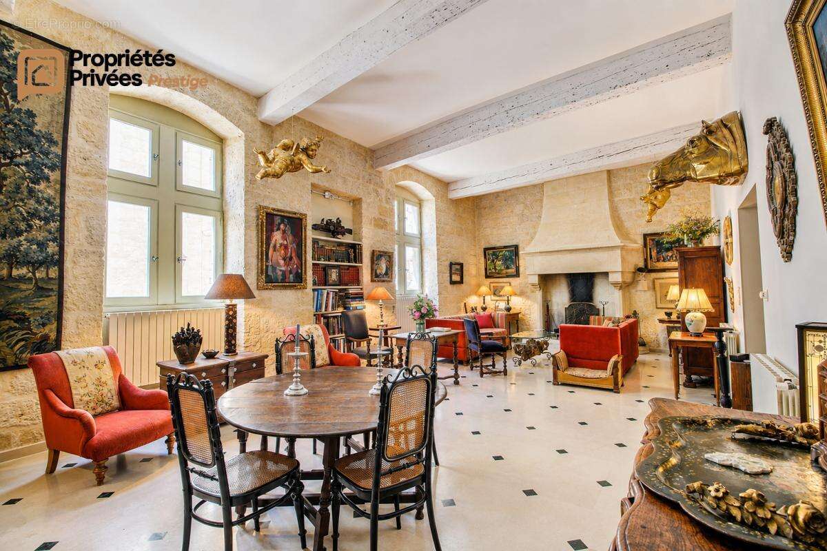 Appartement à UZES