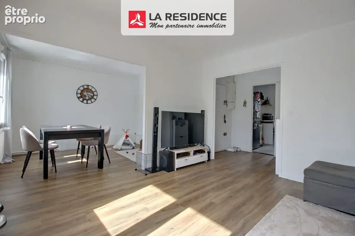 Appartement 4 pièces 70 m² à vendre à Sartrouville (78500) - photo 2