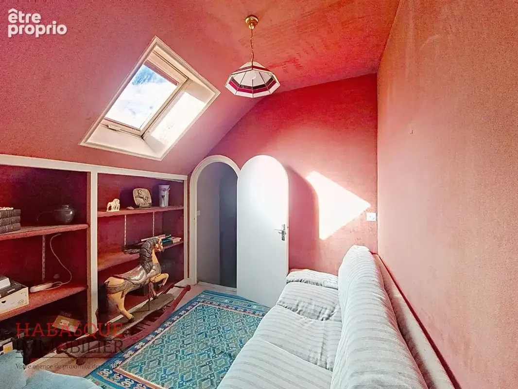 Maison à vendre à Landivisiau - 10 pièces, 195 m², travaux à prévoir - photo 12