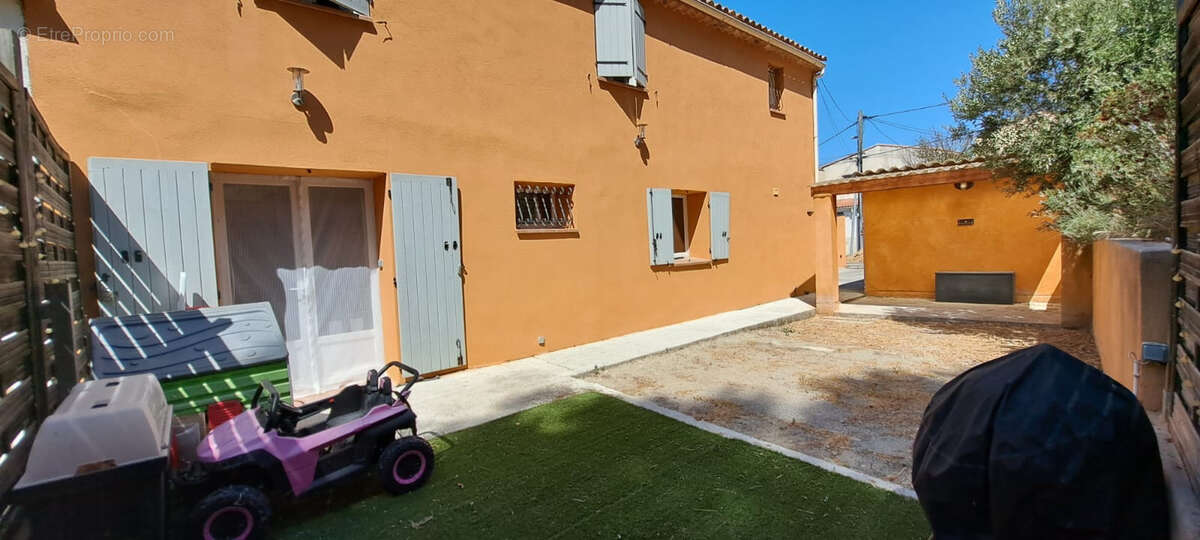 Espace jardin et 2 places de parking - photo 24
