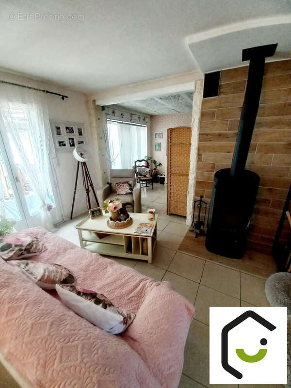 Maison à SAUVILLERS-MONGIVAL