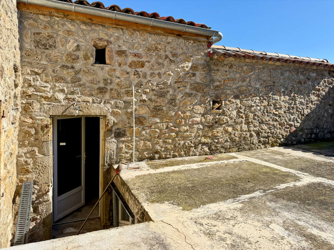 Maison à CHAZEAUX