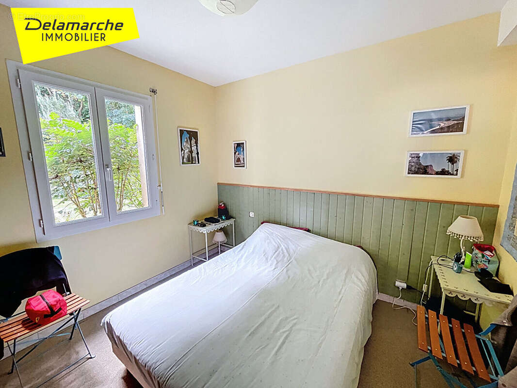 Maison à DONVILLE-LES-BAINS