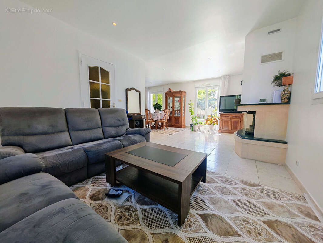 Mainson Individuelle 146 m², 5 ch. Terrain 813 m² - photo 4