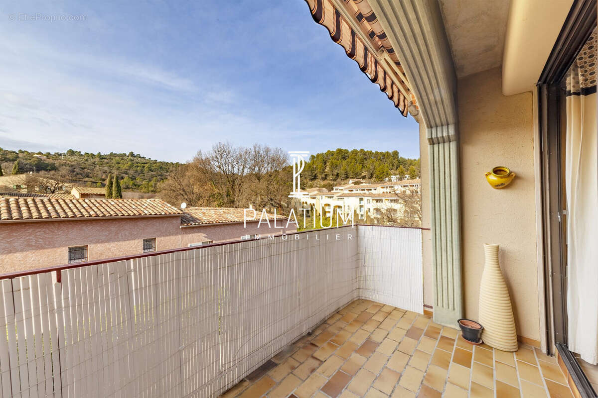 Appartement à GREOUX-LES-BAINS