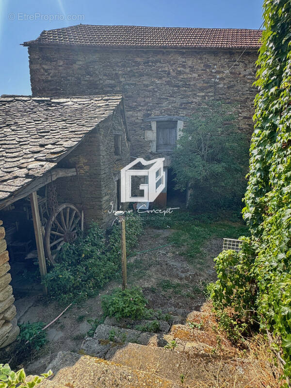 Maison à SAINTE-JULIETTE-SUR-VIAUR