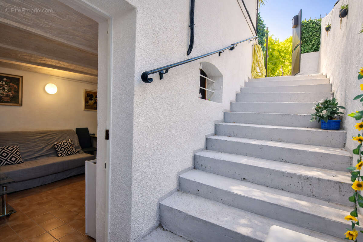 Appartement à LE CANNET