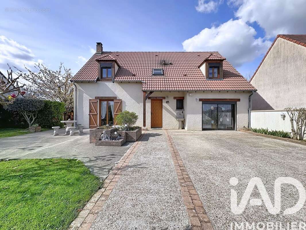 Photo 2 - Maison à GUIGNES