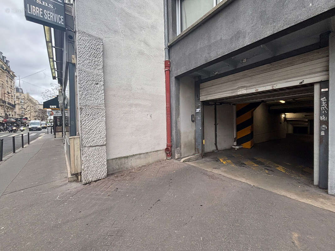 Parking à PARIS-14E