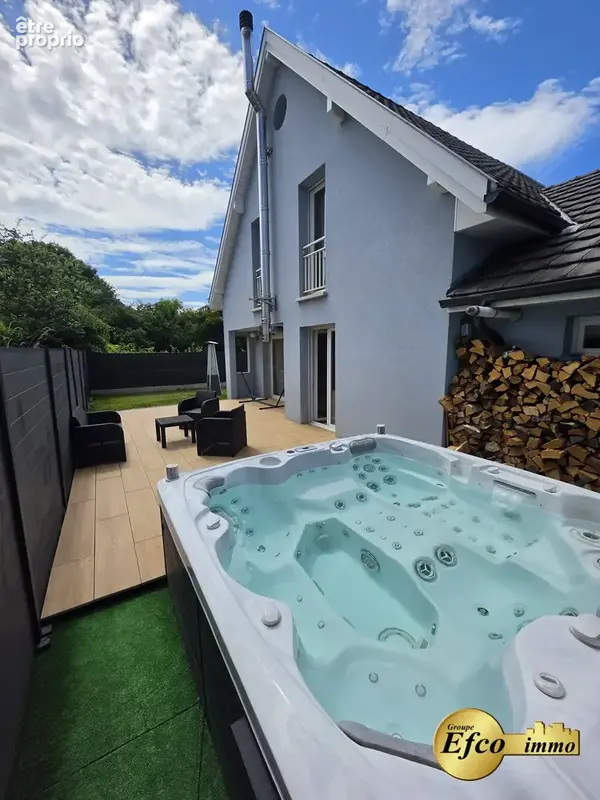 Maison 4 pièces 99 m² à vendre à Saint-Louis (68300) - photo 2