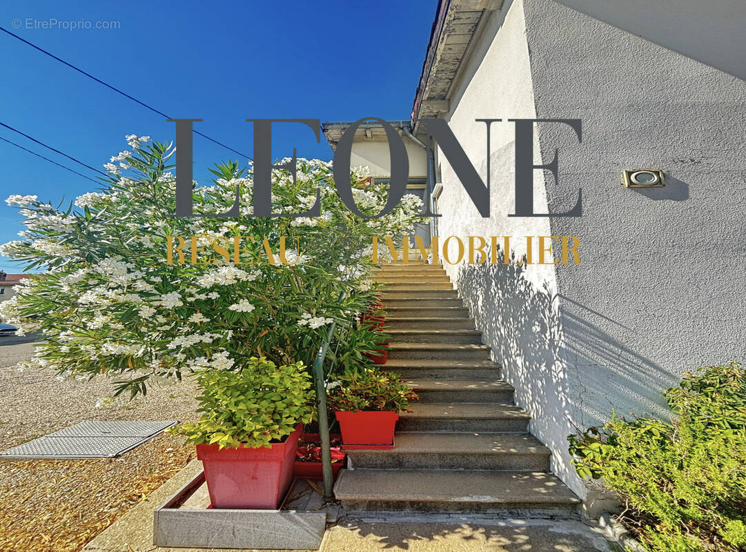 Appartement à SAINT-FONS