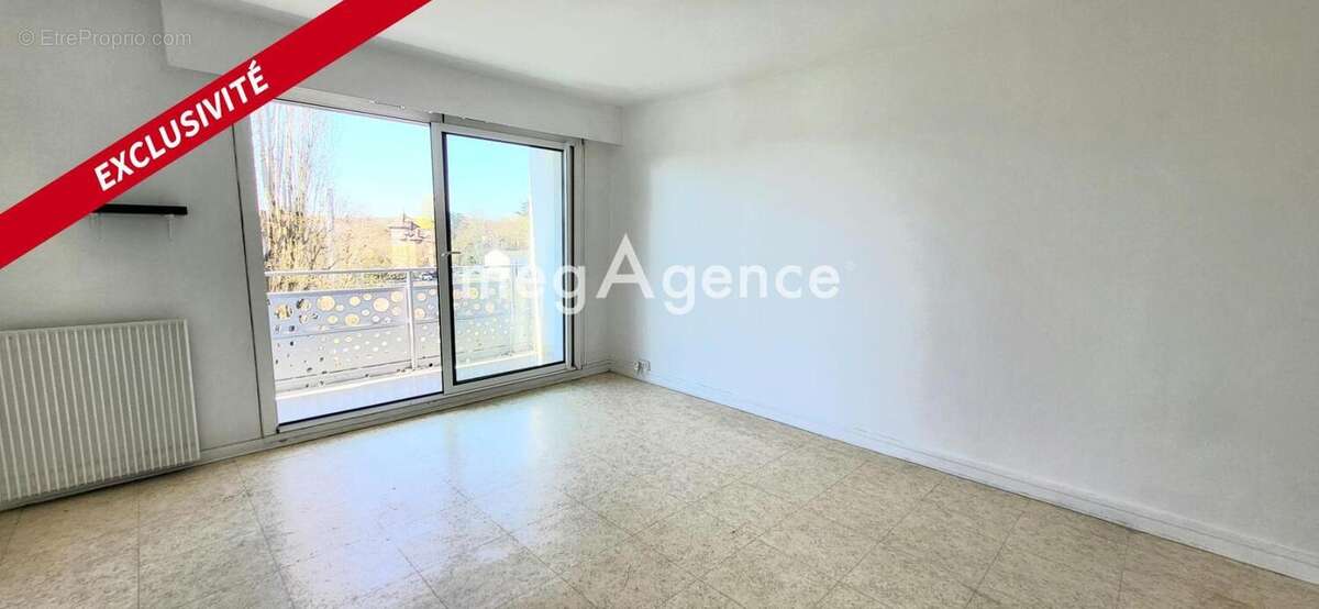 Appartement à COMBS-LA-VILLE