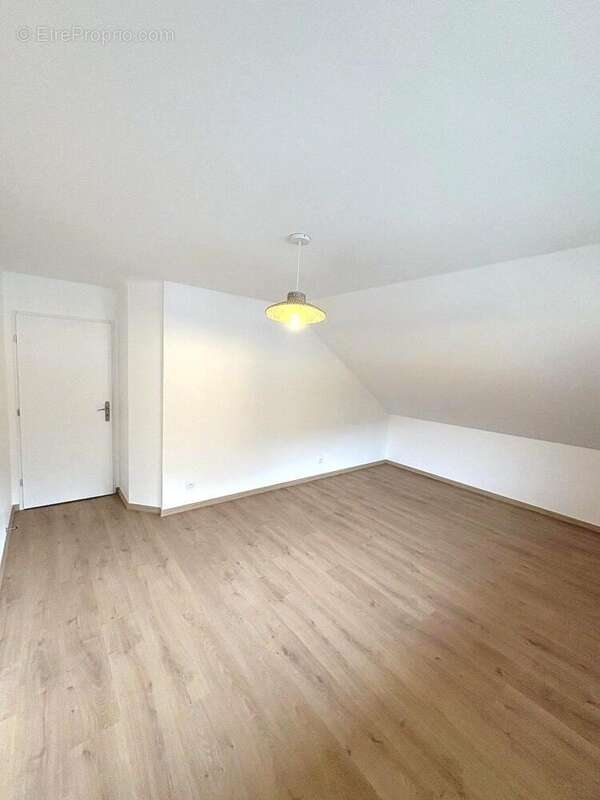 Chambre 2 - Appartement à SCIONZIER