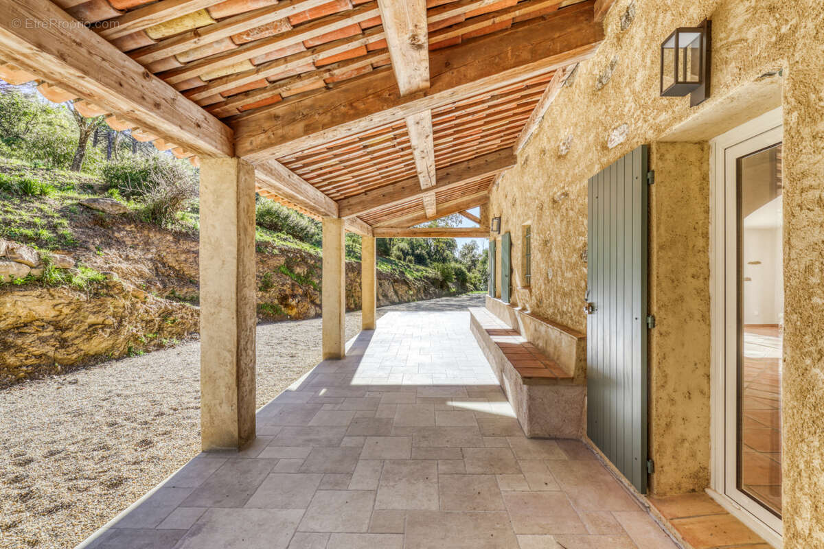 Maison à LA GARDE-FREINET