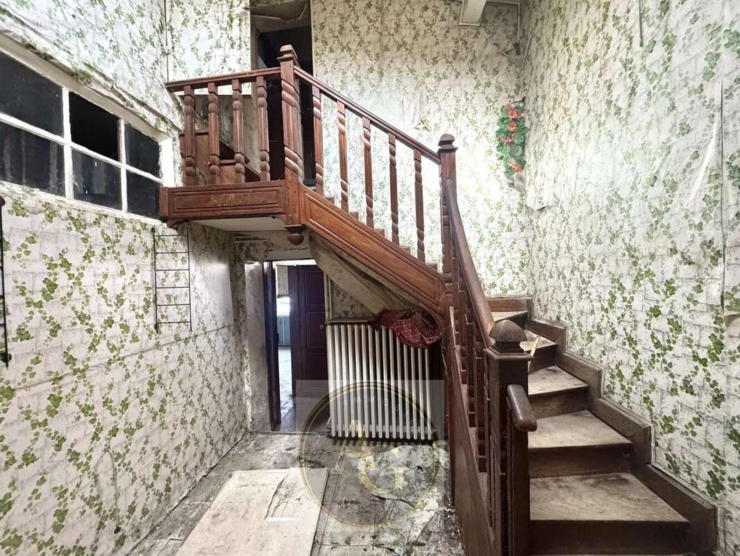 Appartement à MAS-SAINTES-PUELLES