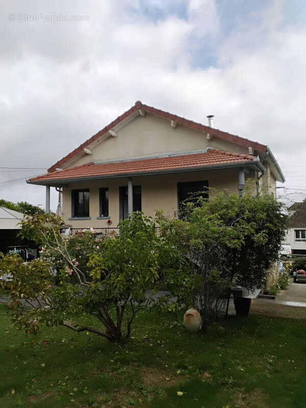 Maison à AIXE-SUR-VIENNE