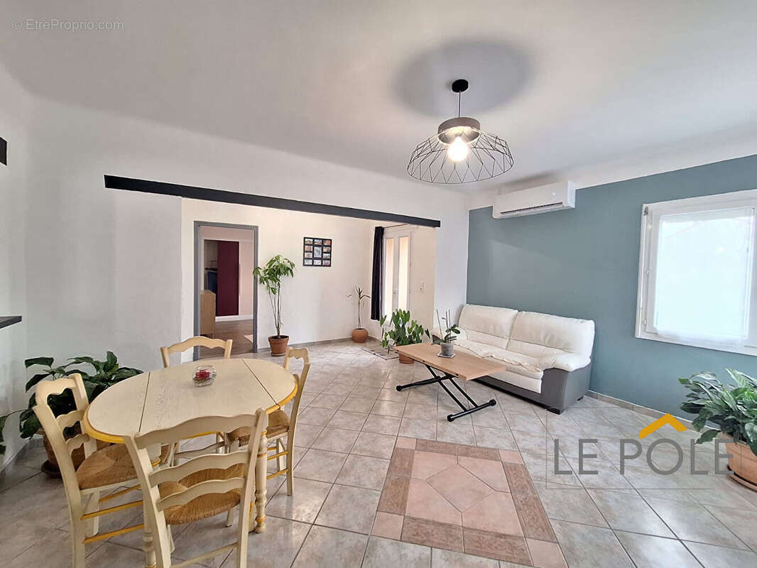 Appartement à BOLLENE