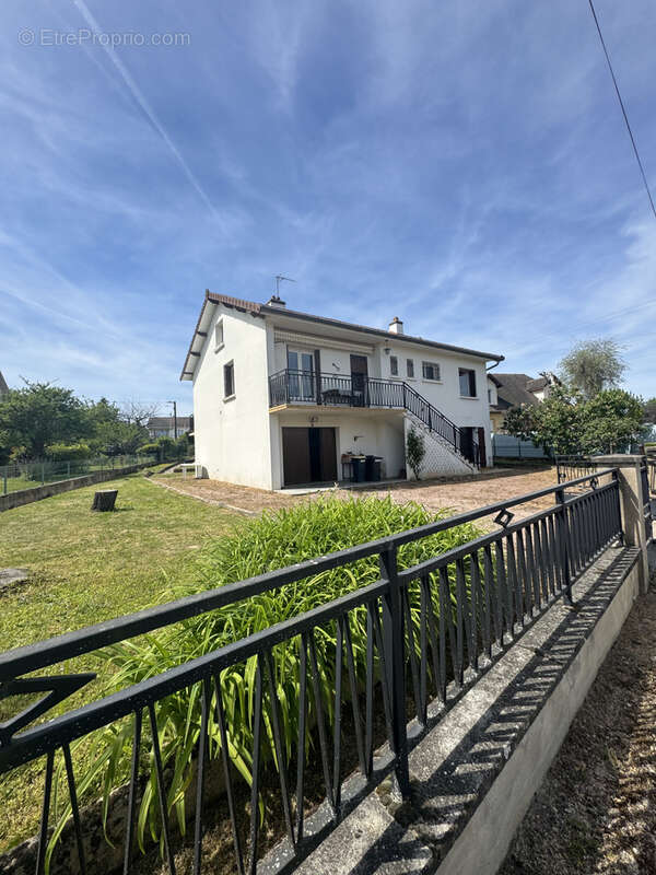 Maison à CHATENOY-LE-ROYAL