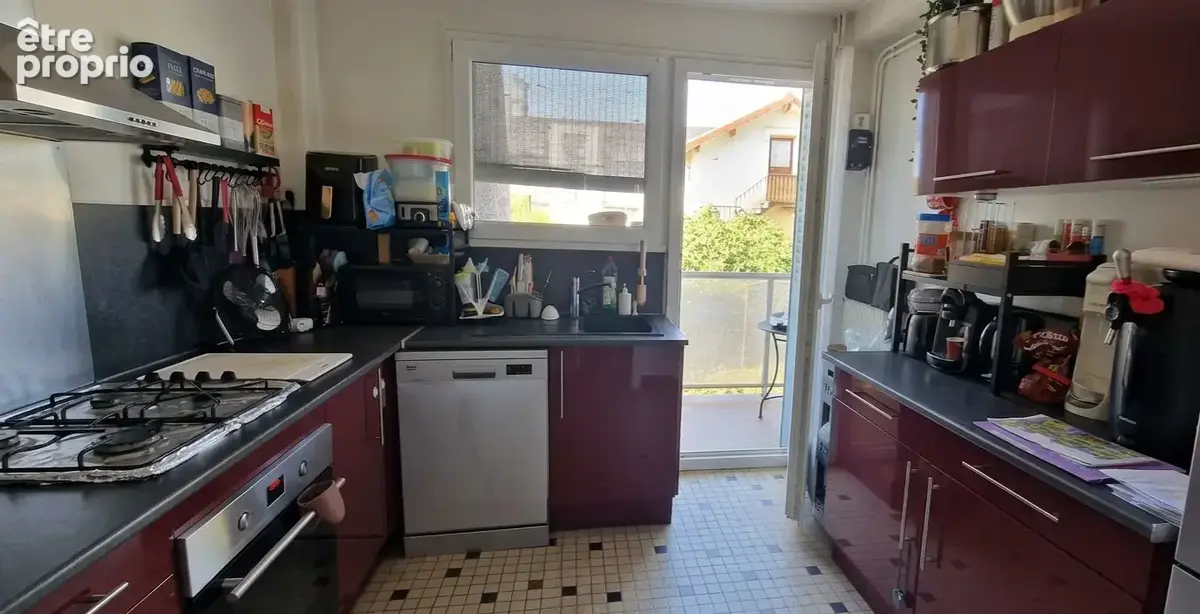 Appartement T4 - Balcon - Cave et stationnement - photo 4