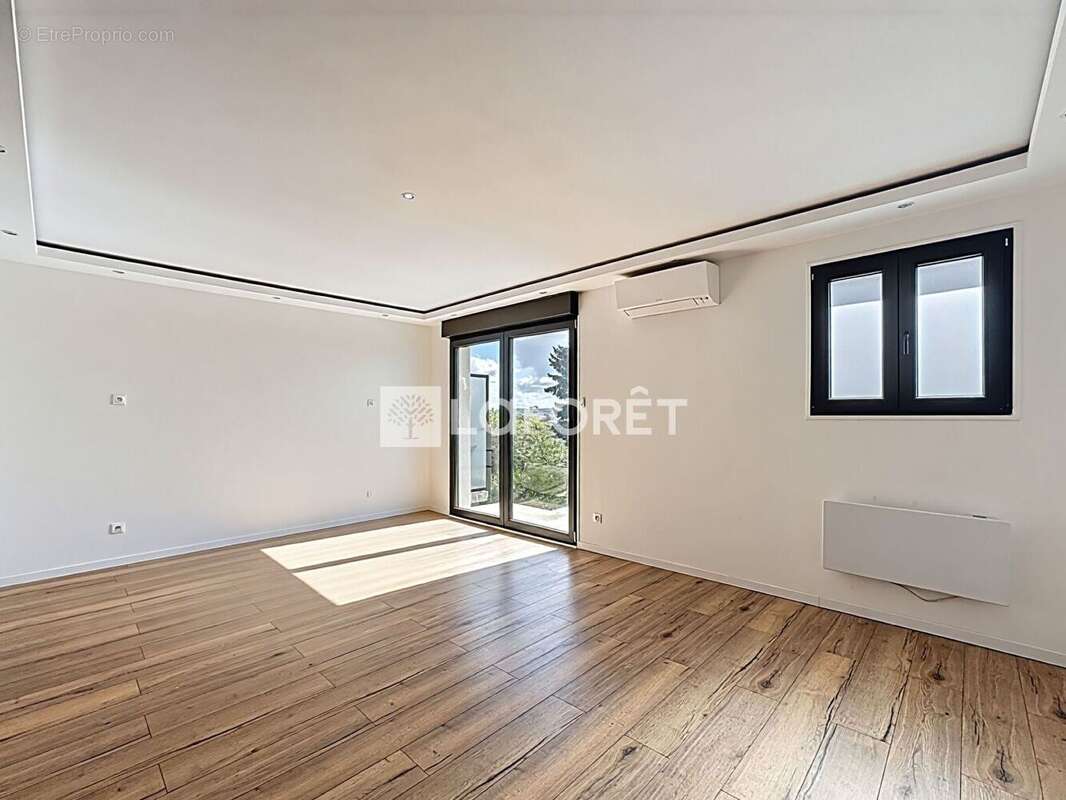 Maison à BONNEUIL-SUR-MARNE