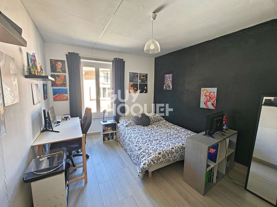 Maison de village de 158 m² à Saint-Genis-l'Argentière - photo 8