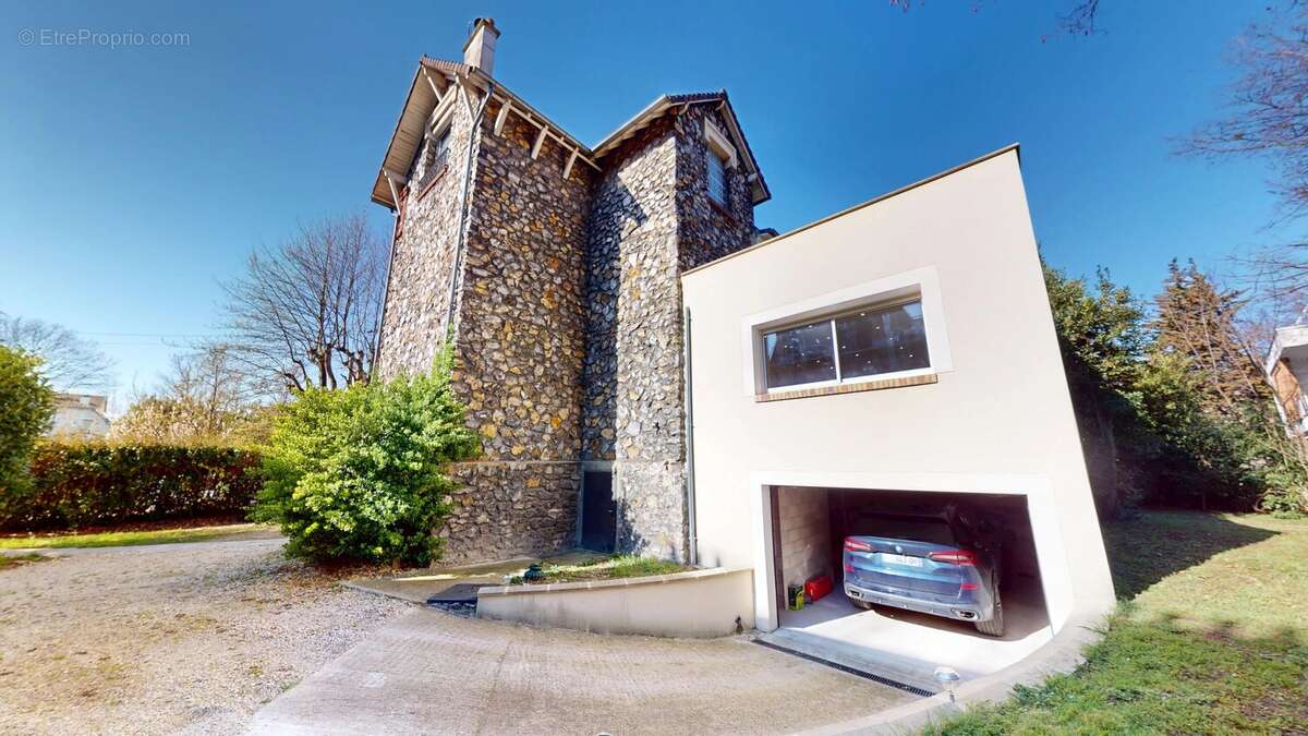 Maison à VILLEMOMBLE