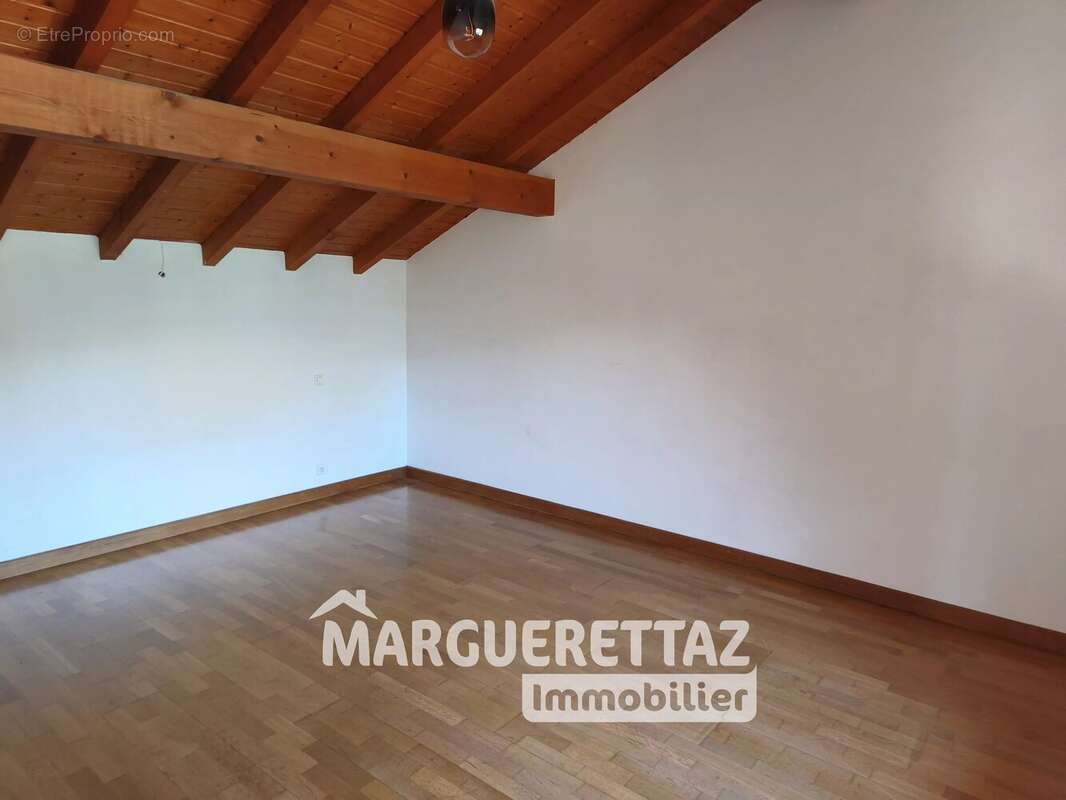 Maison à BONNEVILLE