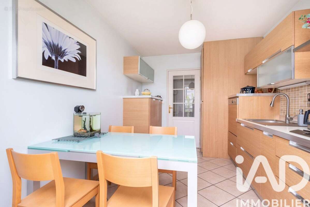 Photo 6 - Appartement à VILLEURBANNE