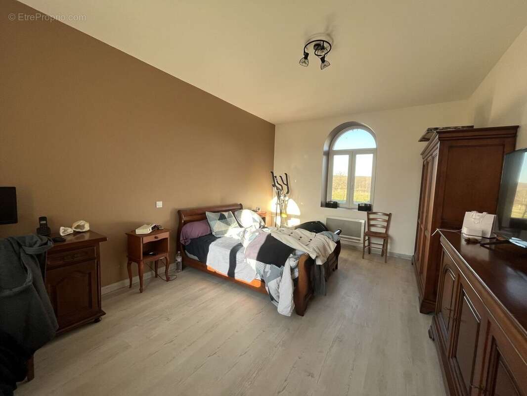 Maison à SAINT-BONNET-TRONCAIS