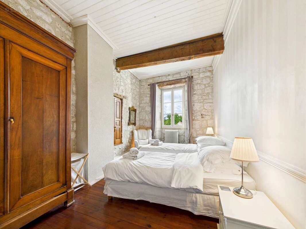Élégante maison médiévale au cœur d’Issigeac, en Dordogne - photo 10