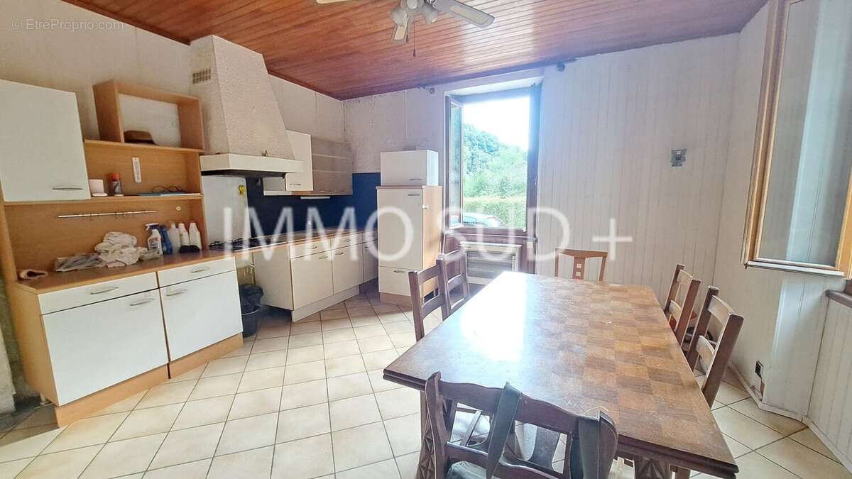 Maison 100 m² à Livet-Et-Gavet  - photo 3