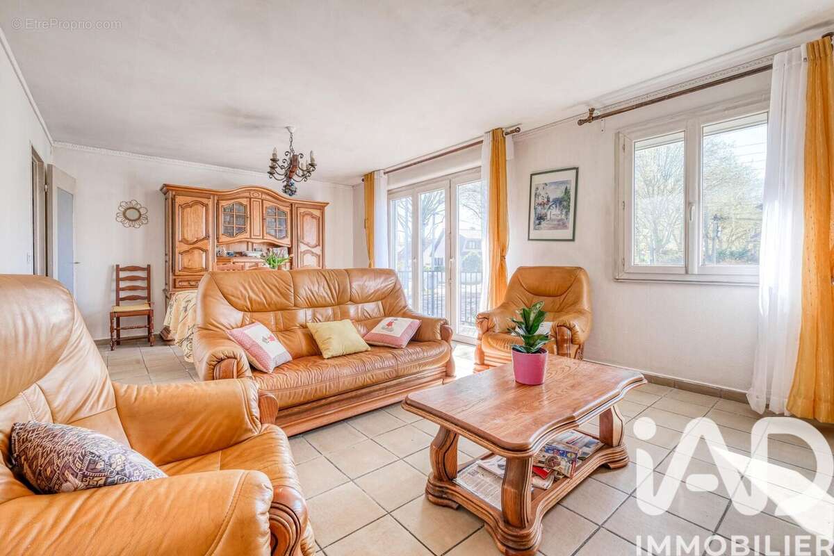 Photo 6 - Maison à VAUJOURS
