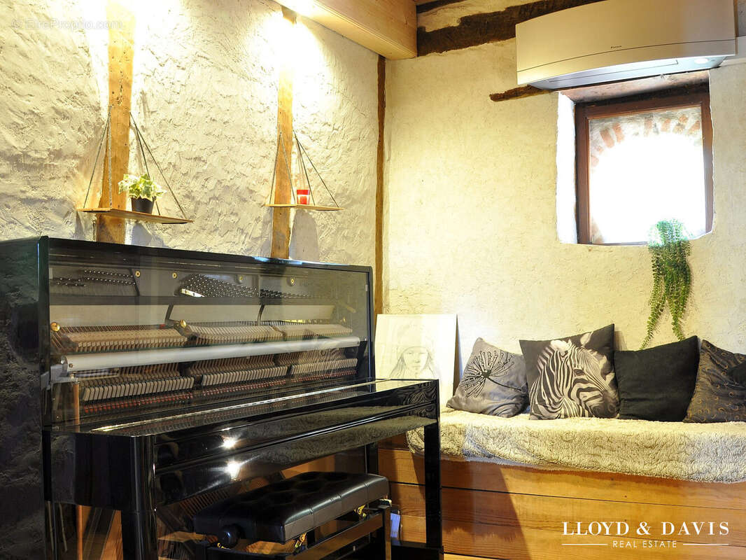 Maison 285 m² à Villefranche-D'albigeois  - photo 9