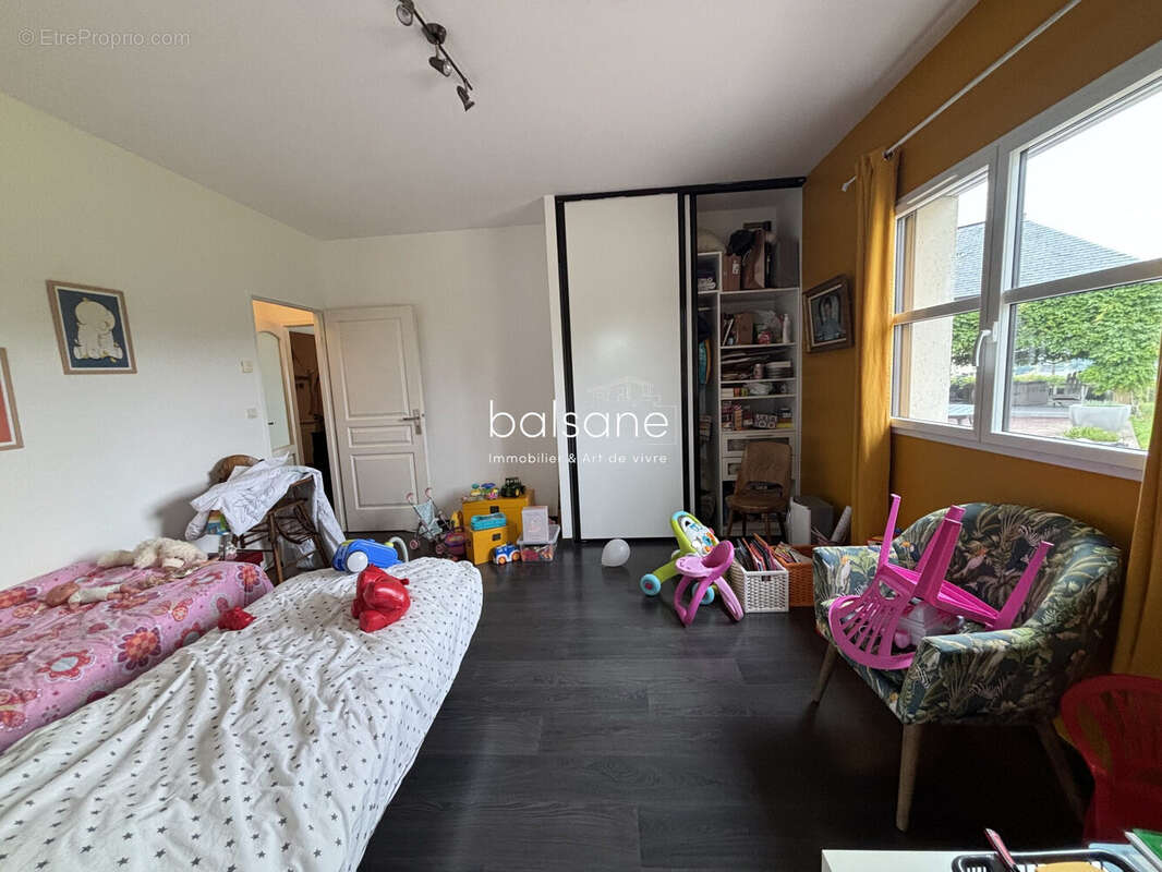 Maison à VILLERS-ECALLES