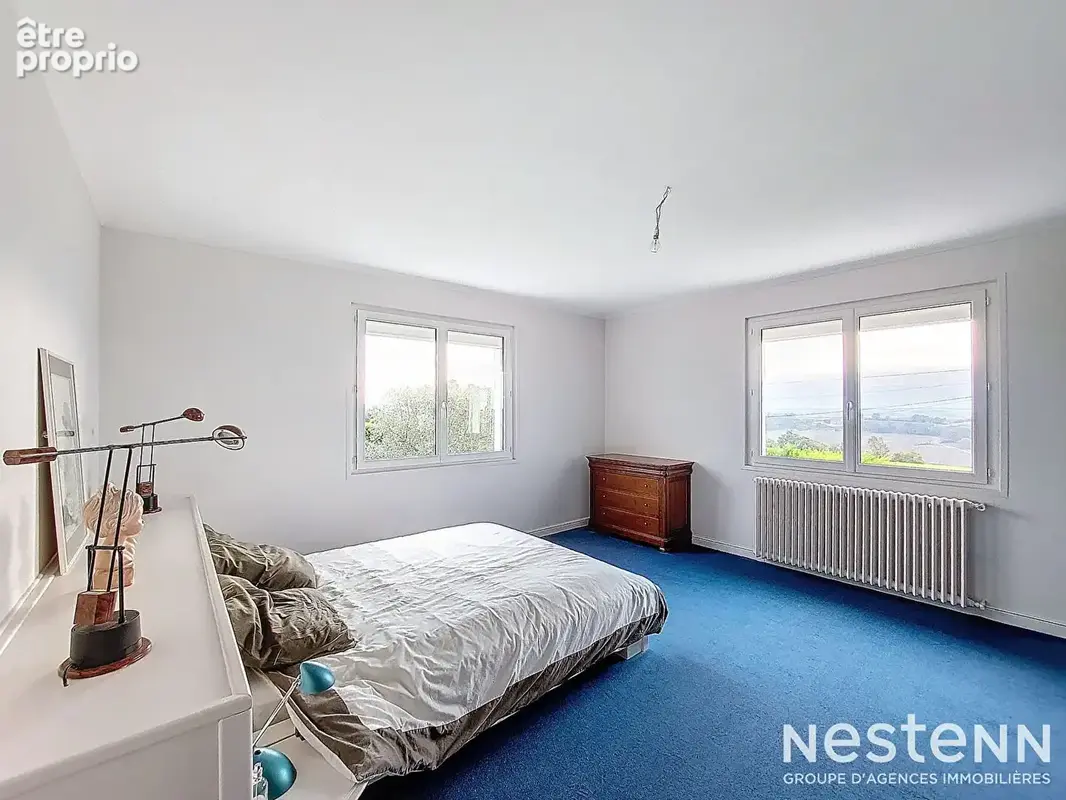 A Vendre Maison de 210 m² avec dépendances, garage et parc arboré de plus de 3700 m² à Gazaupouy - photo 4