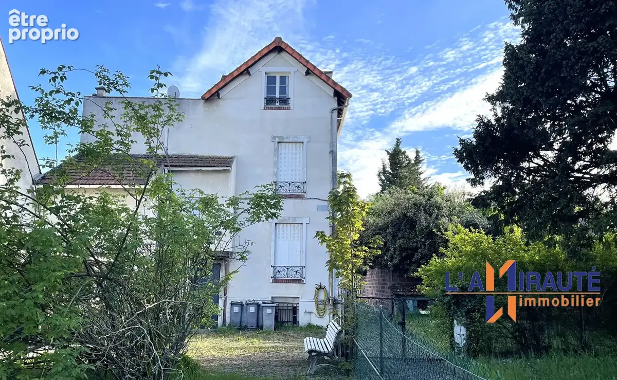 Maison Mesnil-le-Roi  - Terrain de plus de 1977m2 à fort potentiel - photo 2