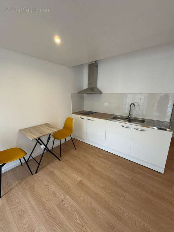 Maison à AVESNES-SUR-HELPE