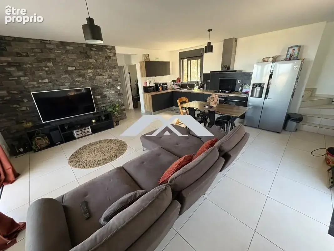 Maison 4 pièces 91 m² à vendre à Saint-Joseph (97480) - photo 4