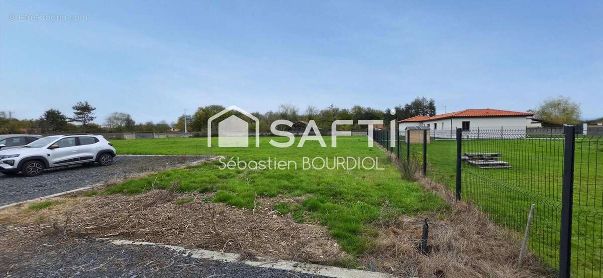 Photo 3 - Terrain à ORLEAT