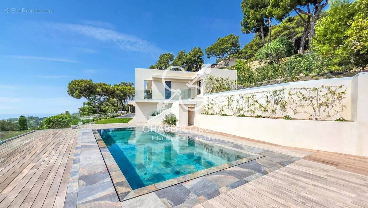 Maison à ROQUEBRUNE-CAP-MARTIN