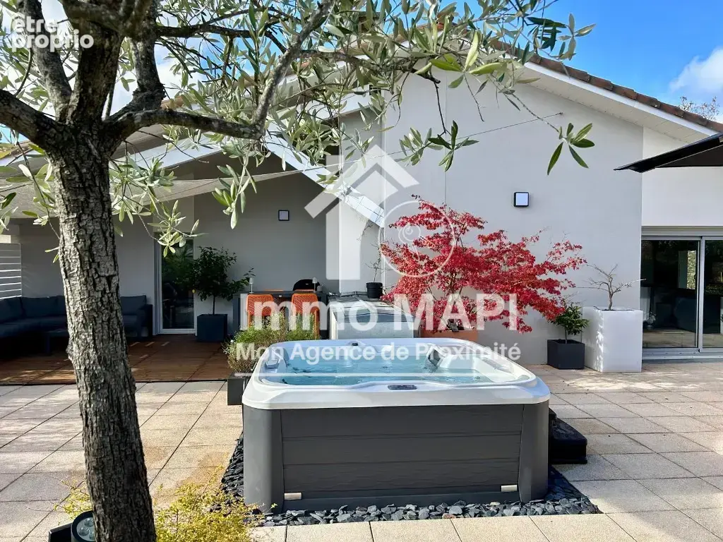 Unique appartement toit terrasse à la vente T4 de 98m2 avec 161m2 de terrasse et 2 garages - photo 1