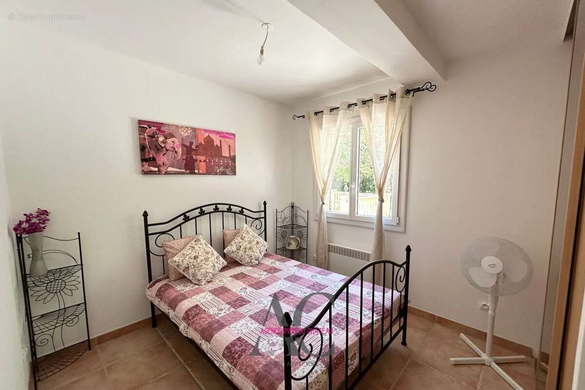 Maison à SAINTE-ANASTASIE-SUR-ISSOLE