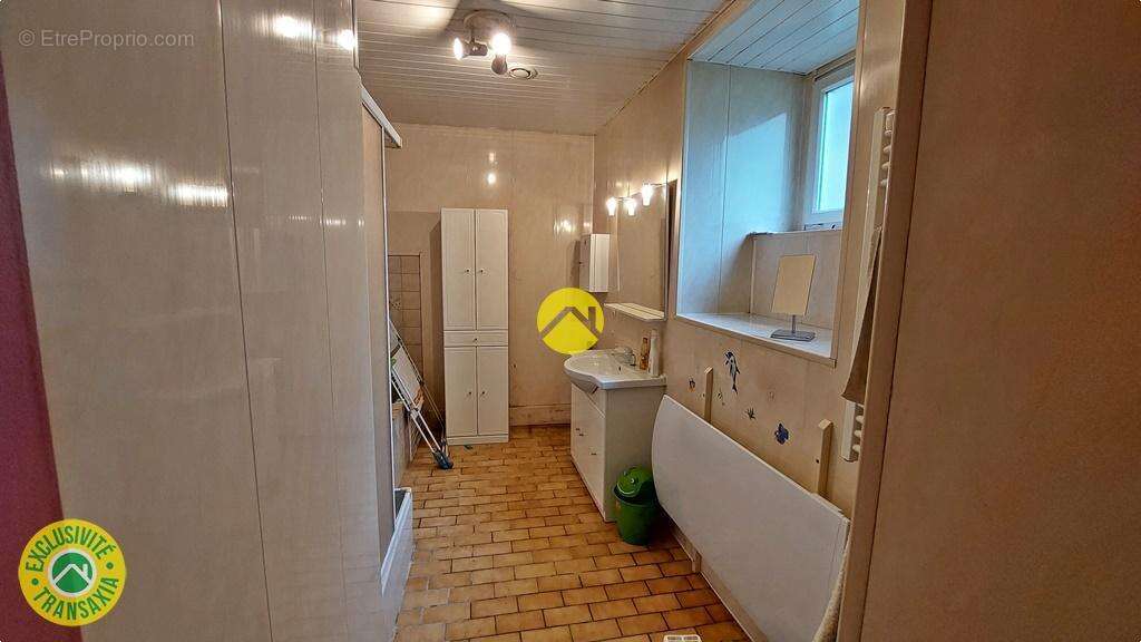 Maison rénovée avec dépendances - photo 10