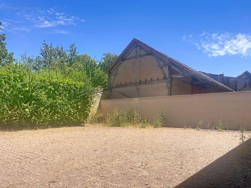 Maison 190 m² à Neuvy-Saint-Sepulchre  - photo 18