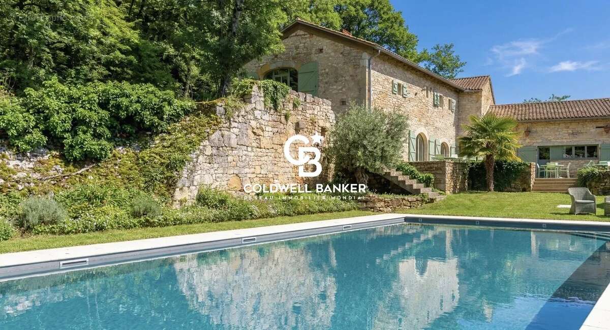 Maison à LISSAC-ET-MOURET