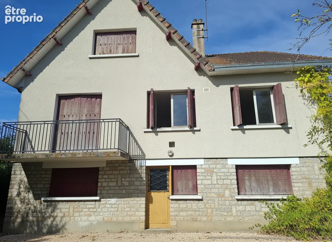 Maison Saint Amand Montrond 11 pièce(s) - photo 2
