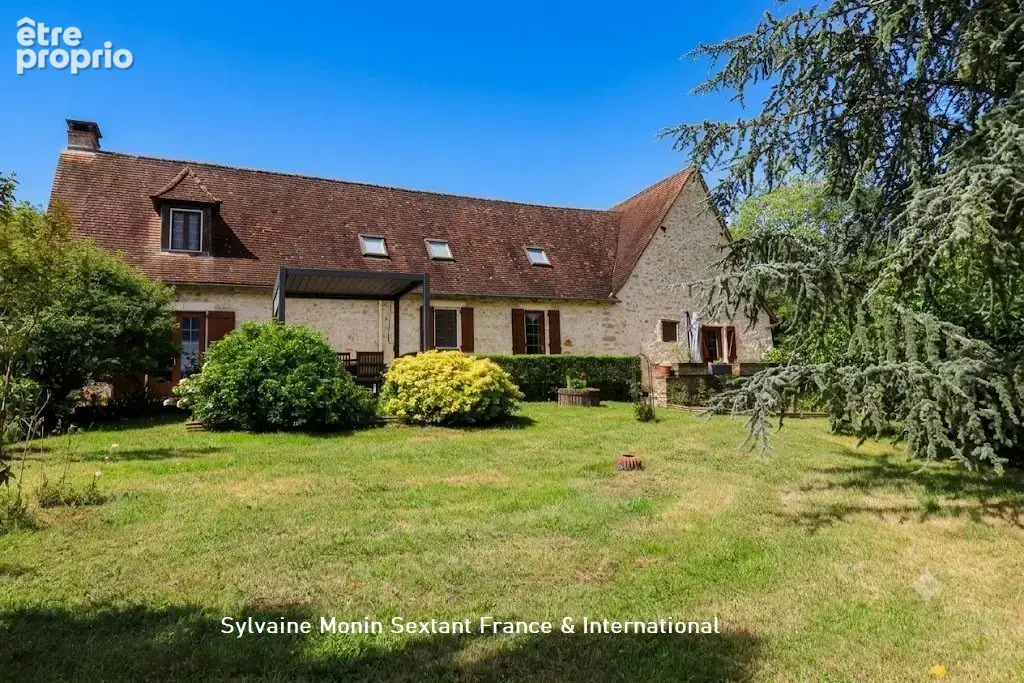 Superbe domaine de caractère du XVIIIe siècle sur 4 hectares avec piscine, maison d'amis et dépendances - photo 3