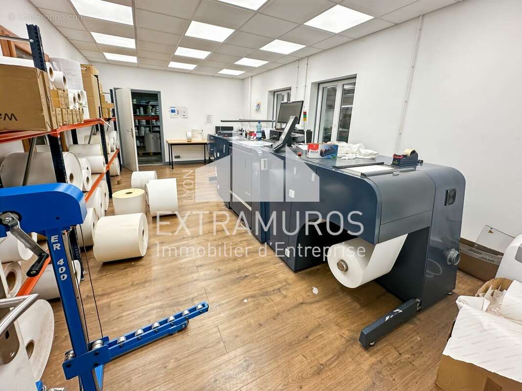 Commerce à AMPLEPUIS