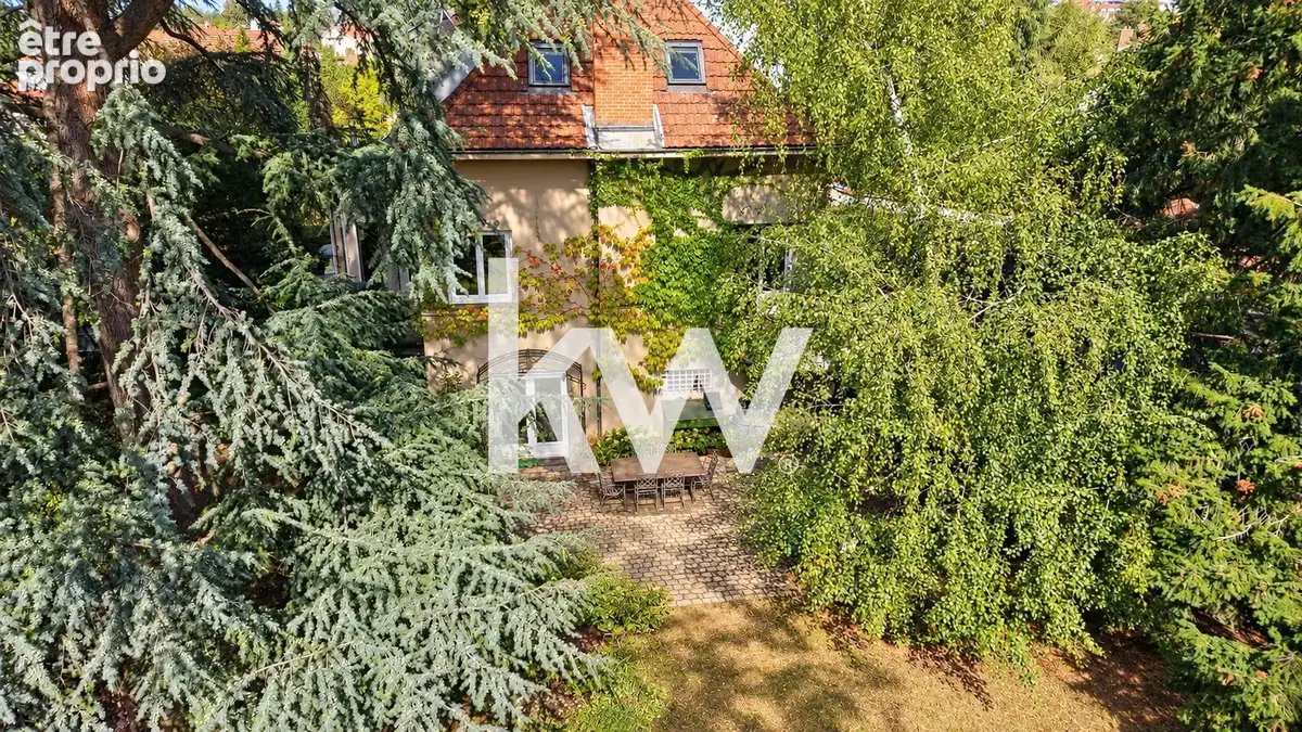 Maison 8 pièces 252 m² à vendre à Andrezieux-Boutheon (42160) - photo 2